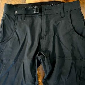 Men’s Prana Zion slim fit pant. Size 28 x 30. Black.